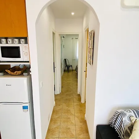 Safir Con Vista Mare E Piscina Nyaraló *