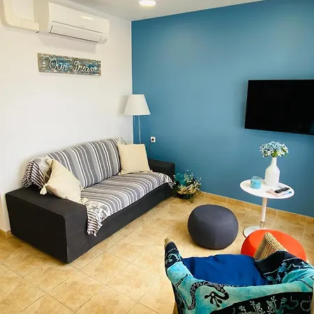 Safir Con Vista Mare E Piscina * Сон-Боу