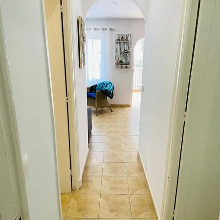 別荘 Safir Con Vista Mare E Piscina