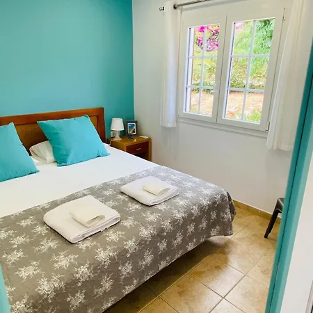 Safir Con Vista Mare E Piscina ソン・ボウ